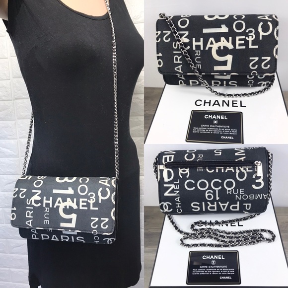 CHANEL Handbags - 💎RETIRED💎CHANEL No 5 WOC crossbody purse
